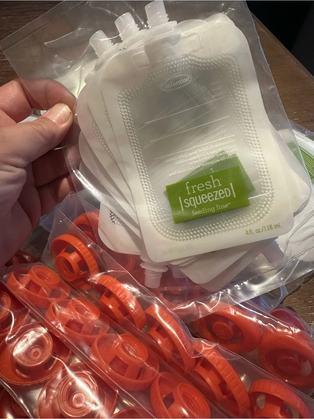 Infantino Baby Food Squeeze Station with 100 pouches -  includes 2 spoon caps